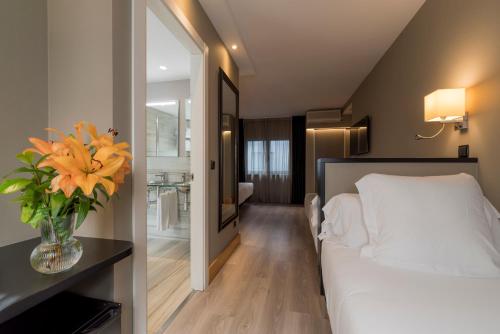 Hotel Plaza - image 13