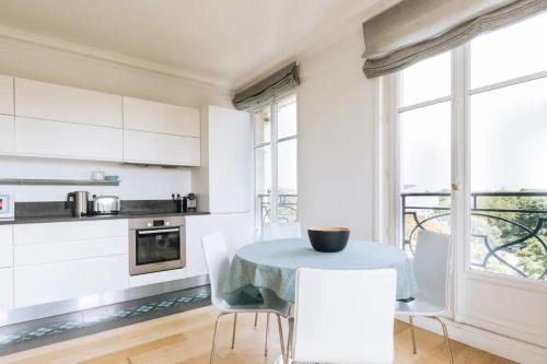 Central&Spacious 2BD Apart for 4 in Champs Elysées - image 6