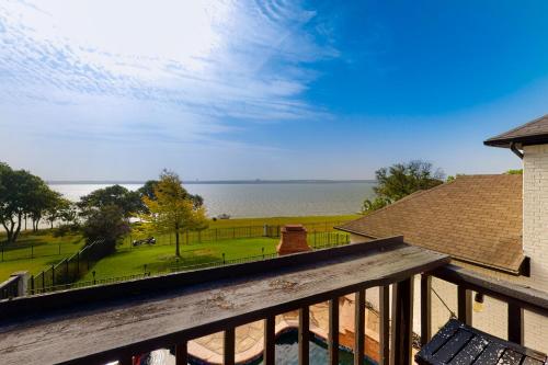 Lake Ray Hubbard Retreat Lake Ray Hubbard Retreat