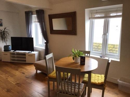 Central Teignmouth Penthouse Sleeps 4 Pets Ok