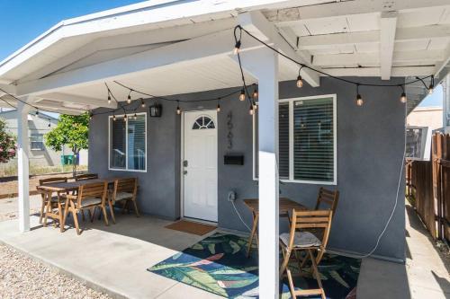 Urban Oasis: San Diego Bungalow Escape in San Diego, USA