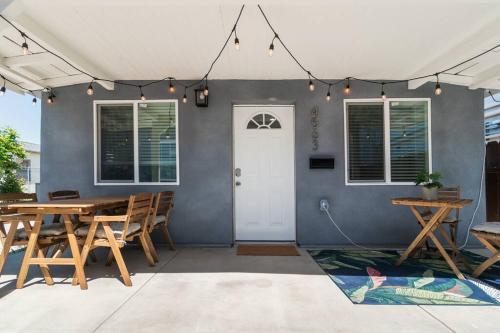 Urban Oasis: San Diego Bungalow Escape in San Diego, USA