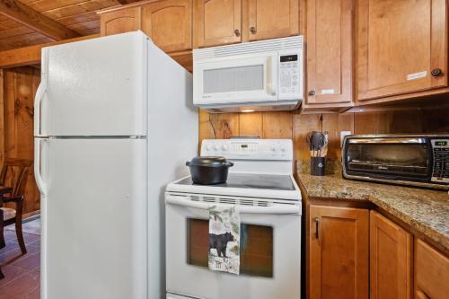 Wilmington Vacation Rental Near Hiking and Skiing!