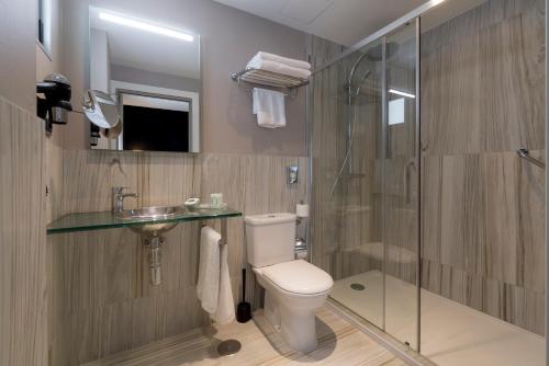 Hotel Plaza - image 11