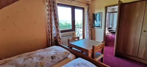 Apartment mit Balkon in Kempfeld, Deutschland