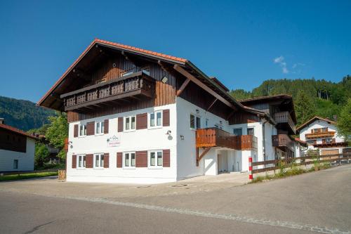 Ferienwohnung Immerschön - Apartment - Pfronten