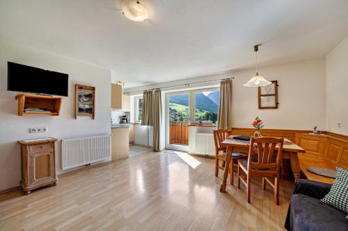 Superior One-Bedroom Apartment with Balcony