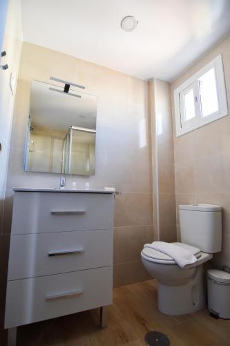 Cremades Duke Apartment - image 14