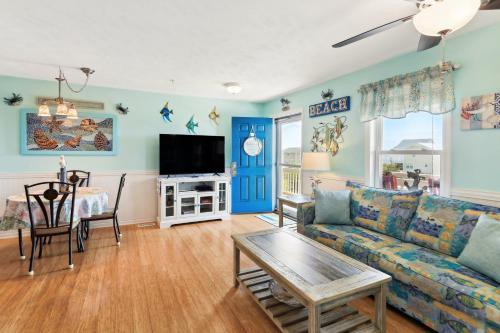 Surf City Vacation Rental Walk to Beach!