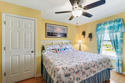 Surf City Vacation Rental Walk to Beach!