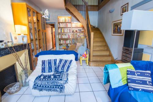 Volets Bleus et Briques Rouges - image 11