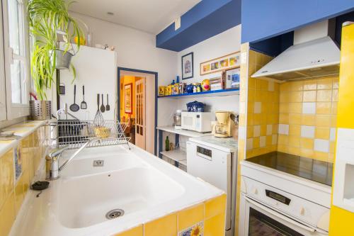 Volets Bleus et Briques Rouges - image 3