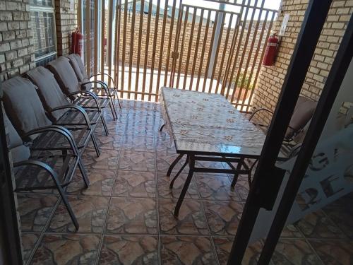 ระเบียง/ชานเรือน, Kgatholoha guest house in เคลิกส์ดอร์ป