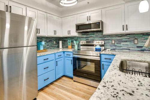 Modern Branson Condo on Thousand Hills Golf Course in Branson, USA