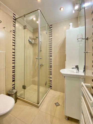 Entire Apartment for 4 Guests in Sofia, Sofia (Foto 8)