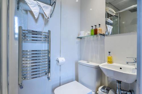 Sherwood Guest House - image 13