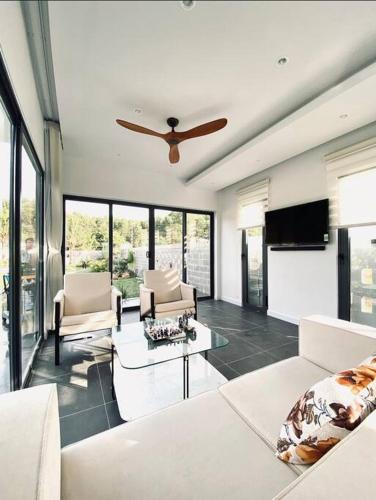 Villa co ho boi rieng tai Lang Phuoc Hai near Long Tan Cross