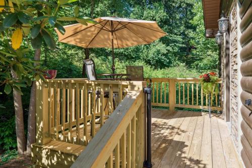 Hickory Hideaway Patio Paradise with Community Pool