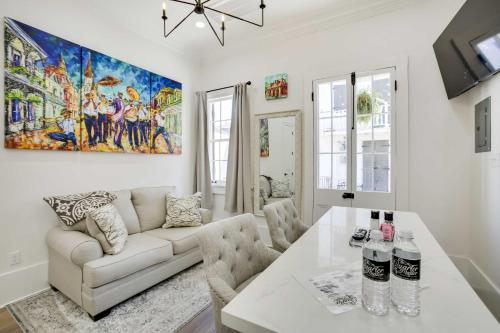 Modern New Orleans Studio on Bourbon Street!