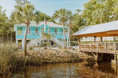 Serene Steinhatchee River Home with Boat Dock