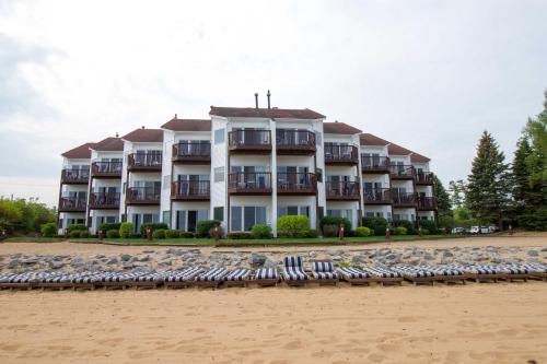 Beach Room 103