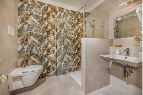 King Suite with Sea View image 2