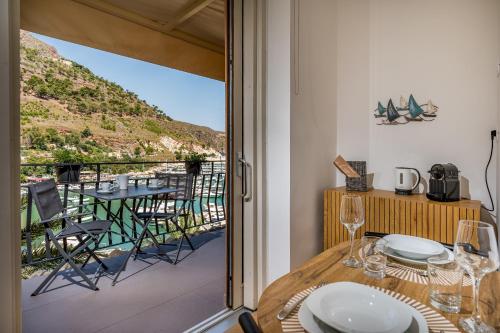 Junior Suite with Sea View image 10