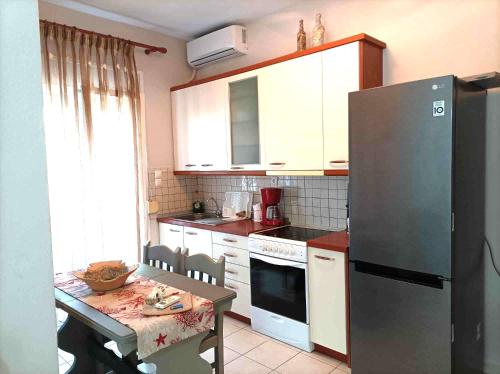  Menexe Apartments-Korali, Pension in Neos Marmaras bei Metókhion Ayías Kiriakís