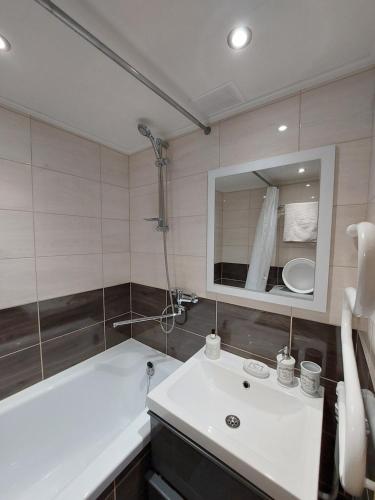 Patogus poilsis prie ežero/Comfortable rest (Patogus poilsis prie ezero/Comfortable rest) in 維薩吉納斯