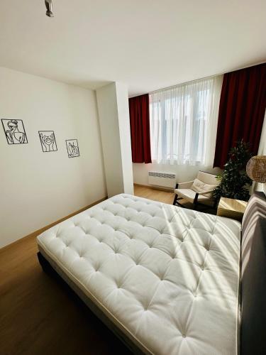 Urbanstay Suites - Grand Place 2 Bd Apartment - image 4