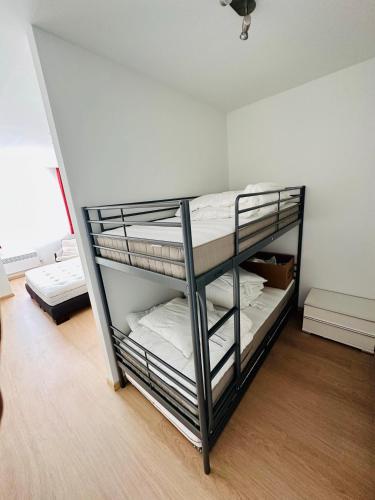 Urbanstay Suites - Grand Place 2 Bd Apartment - image 8