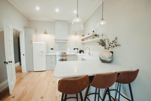 ch1 boutique stays Room Type - One-Bedroom Apartment - Deva Suite