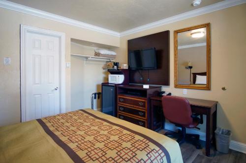 Charm Motel&Suites - Accommodation - Burney