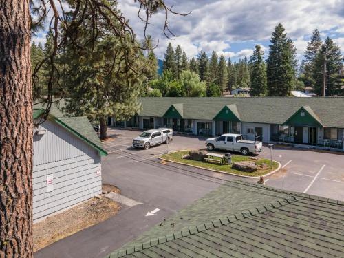 Green Gables Motel & Suites - 숙소 외관
