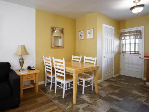 Green Gables Motel & Suites