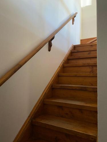 One-Bedroom Apartment image 7