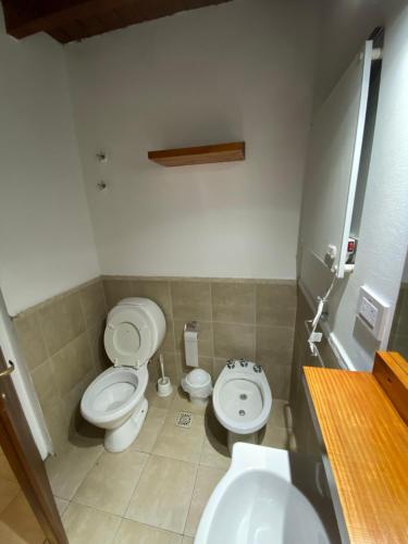 One-Bedroom Apartment image 3