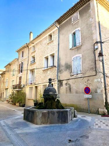 Logement neuf et climatisé, au coeur du village (Logement neuf et climatise, au coeur du village) in Saint-Didier