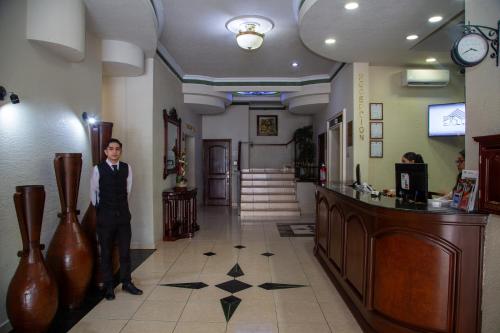 ردهة, فندق كازينو بلازا (Hotel Casino Plaza) in جوادالاجارا