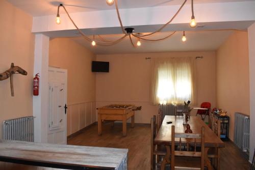 Koplietošanas atpūtas telpa ar TV, Rua 82 Apartamentos in Nuevalosa