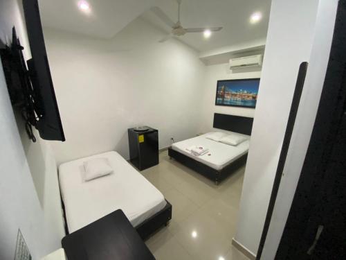 1 double bed, 1 twin bed