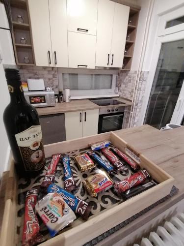 Konyha, JM Apartman in Ljubićki kej