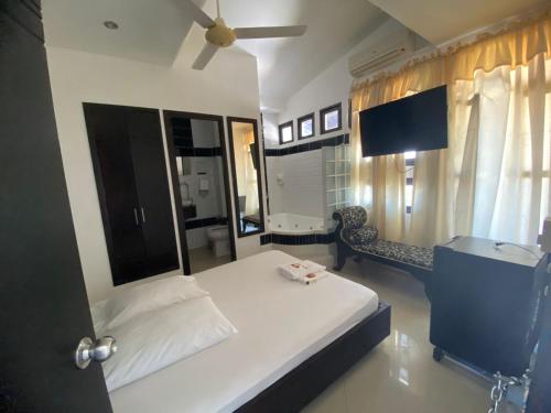1 queen bed