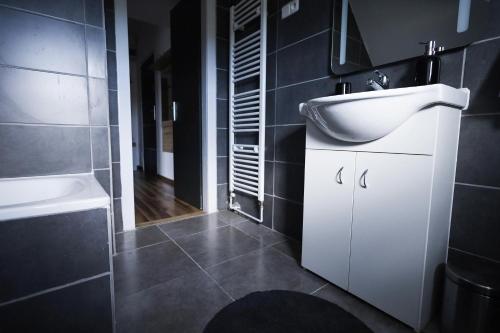 Bilik Mandi, Vila Benetton in Svitavy