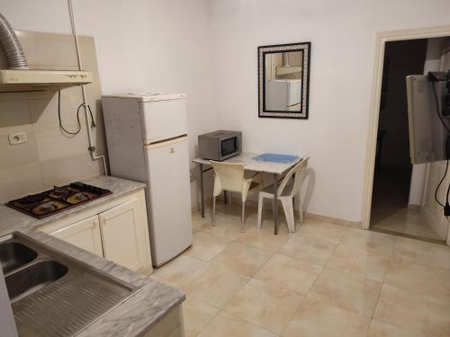 Calm place and near to the beach with water 24h in Monastir
