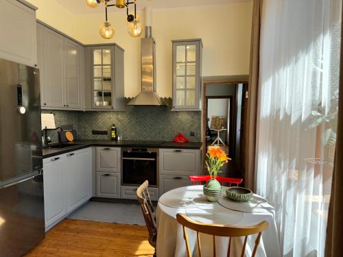 Dapur, Time Travel Kuldiga Apartment in Kuldiga