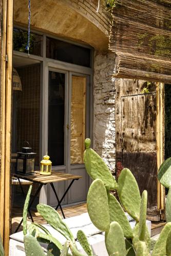 CAN TAT, Loft in a old coach house