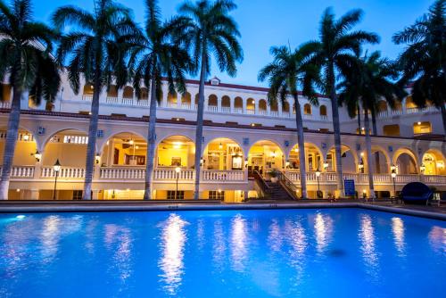 477454966 Hotel El Prado