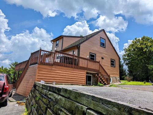 Alwar House: A mountain paradise in Piney Creek, USA