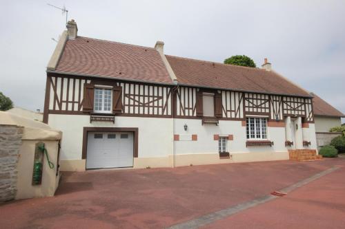 Maison de caractère Caprice Normand, jardin clos, 7min à pied des plages